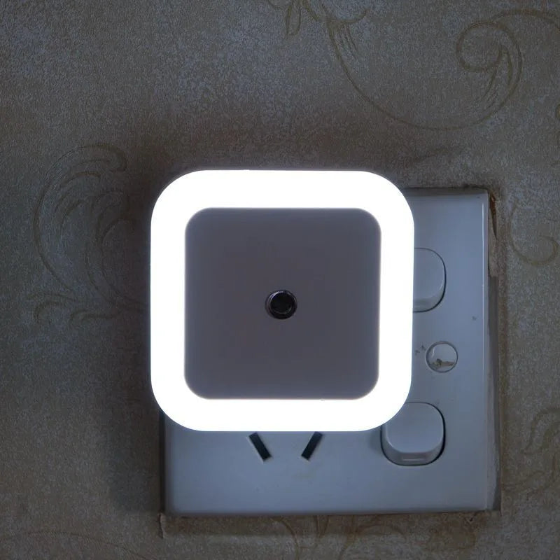 Automatic Plug-In LED Night Light
